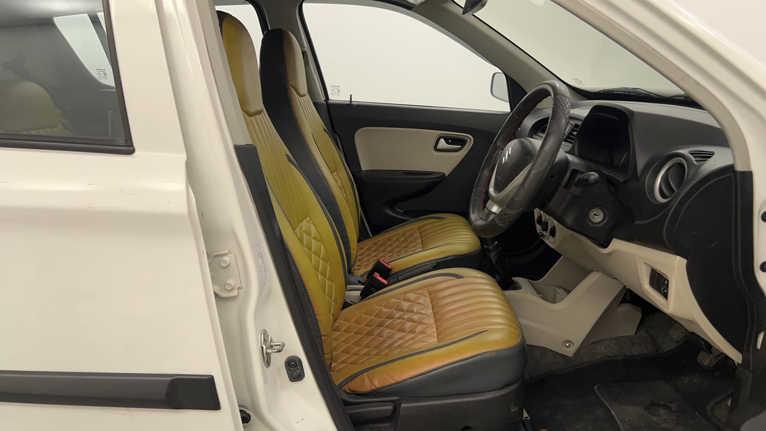 Used 2020 Maruti Suzuki Alto 800 LXi Petrol Manual interior RIGHT SIDE FRONT DOOR CABIN VIEW
