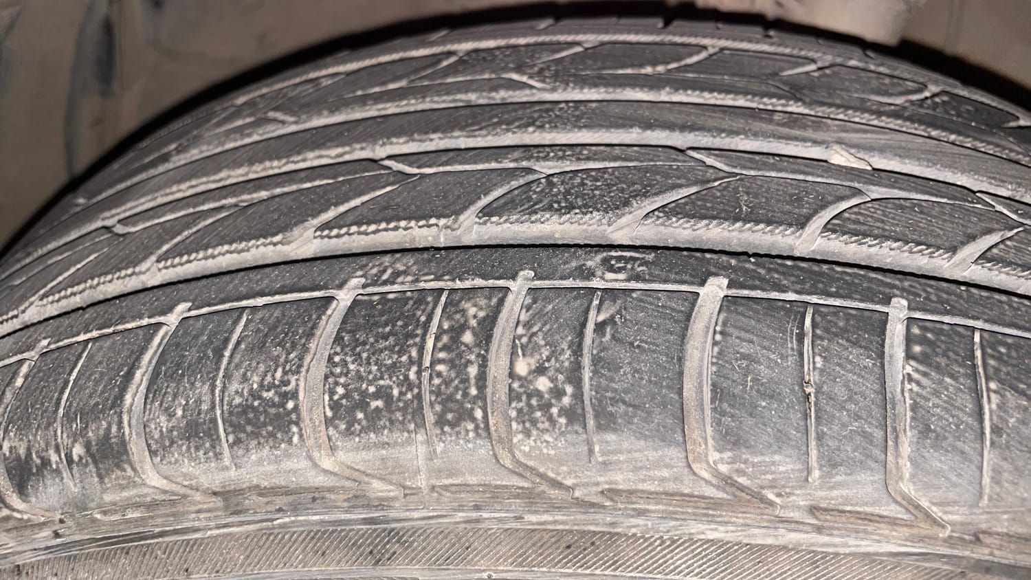 Used 2017 Honda Jazz V AT Petrol Petrol Automatic tyres LEFT FRONT TYRE TREAD VIEW