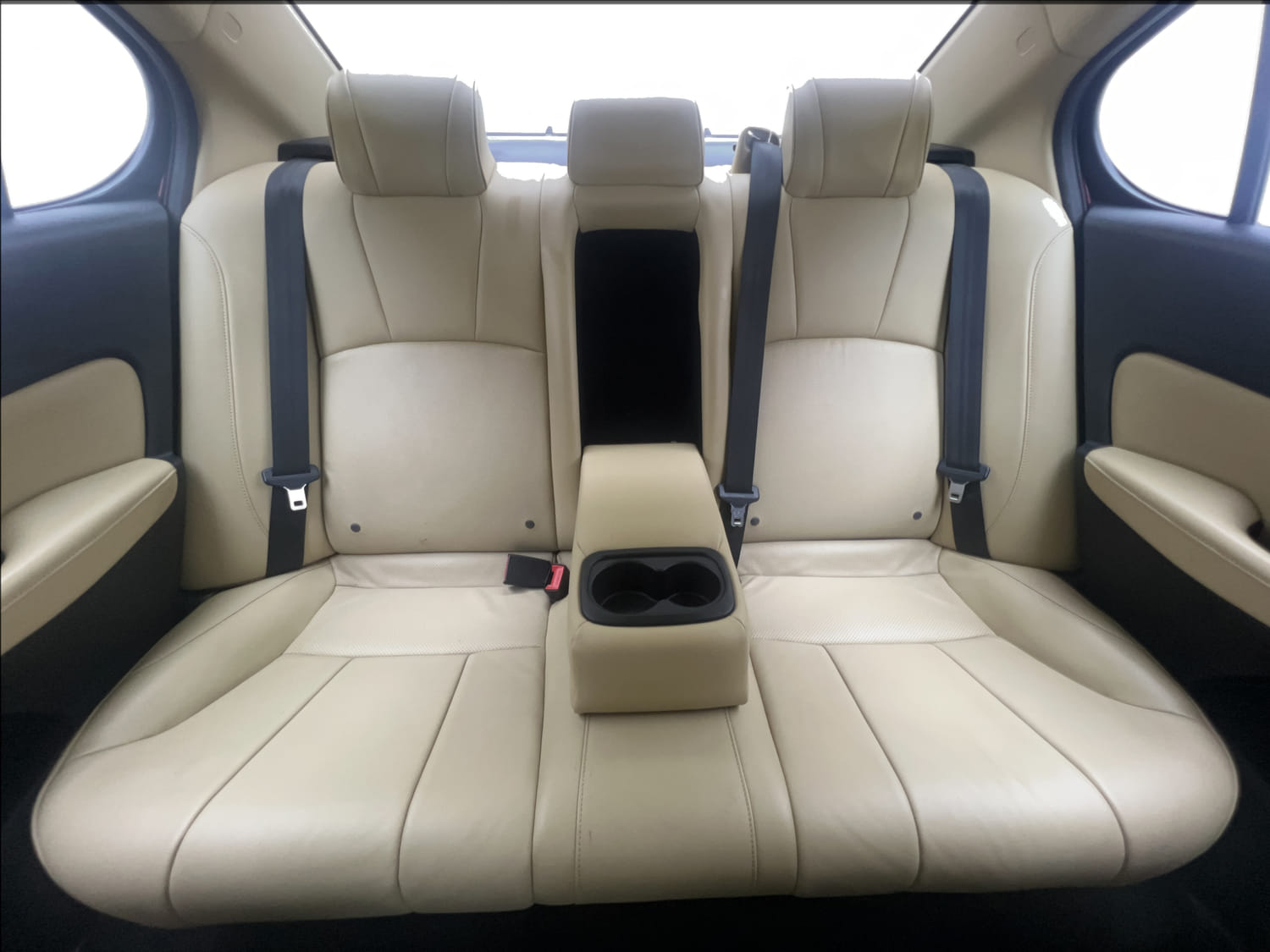 Used 2022 Honda City ZX Petrol Petrol Manual interior REAR SEAT CONDITION VIEW