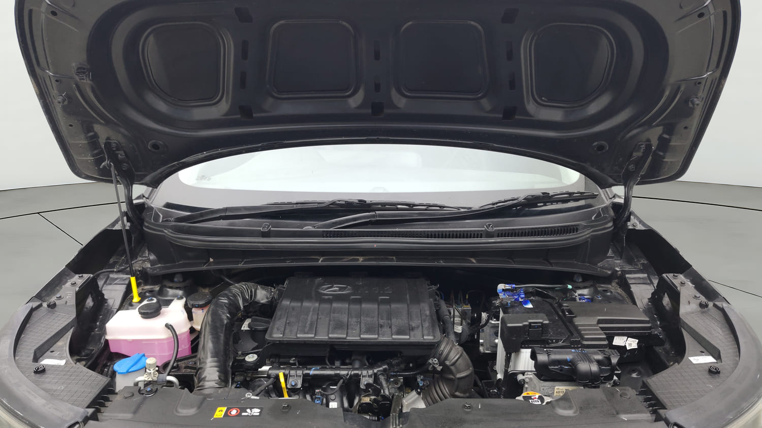 Used 2025 Hyundai Exter SX (O) Connect 1.2 AMT Knight Edition Petrol Automatic engine ENGINE & BONNET OPEN FRONT VIEW