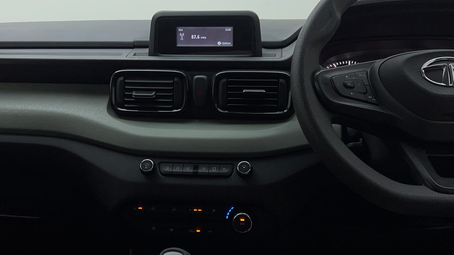 Used 2022 Tata Punch Adventure MT Petrol Manual interior MUSIC SYSTEM & AC CONTROL VIEW