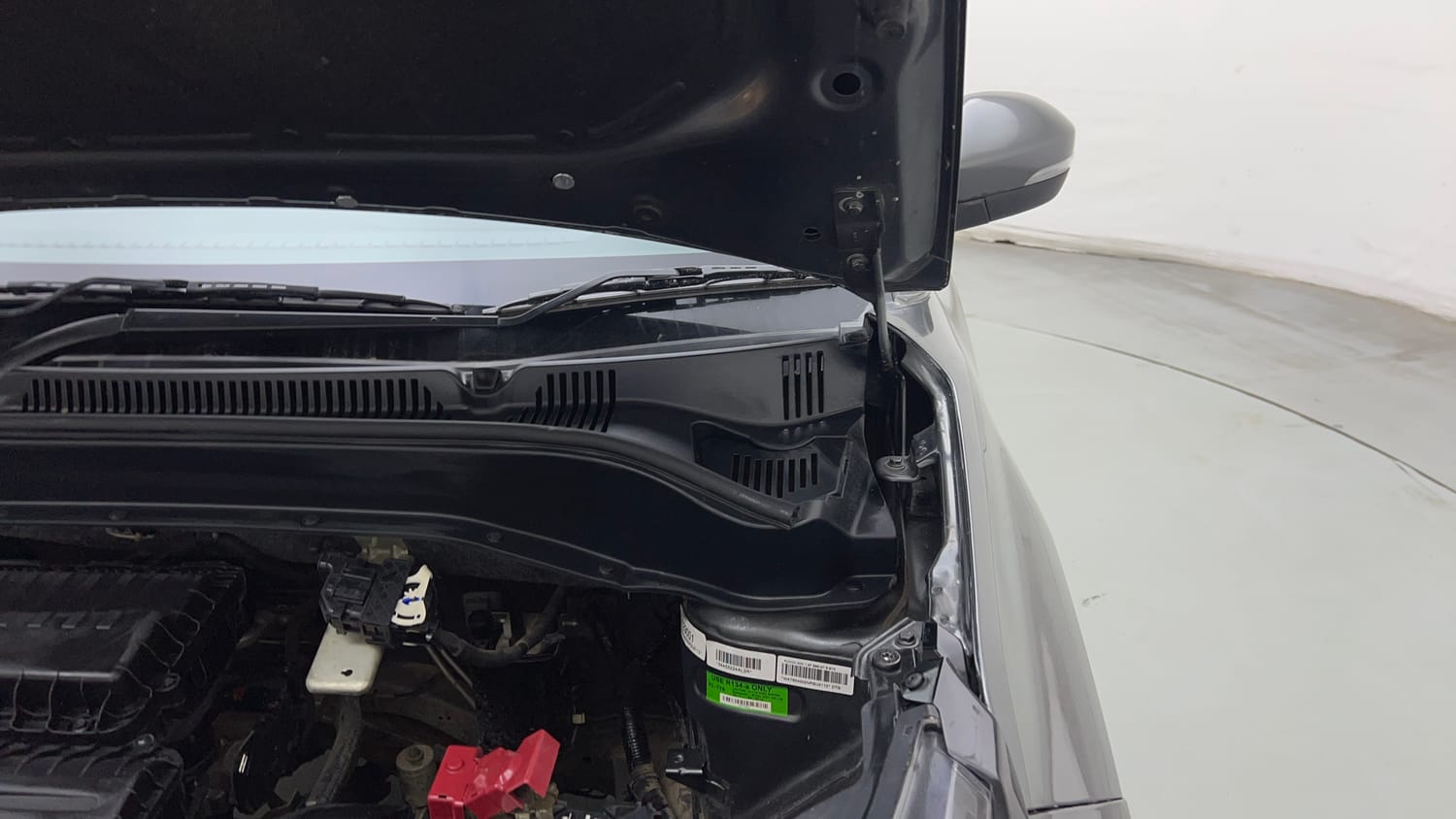 Used 2022 Tata Punch Adventure MT Petrol Manual engine ENGINE LEFT SIDE HINGE & APRON VIEW