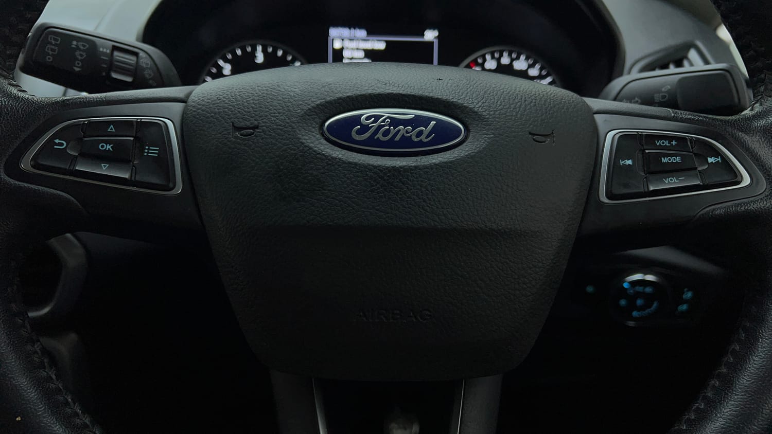Used 2019 Ford EcoSport Titanium 1.5L TDCi Diesel Manual top_features Airbags