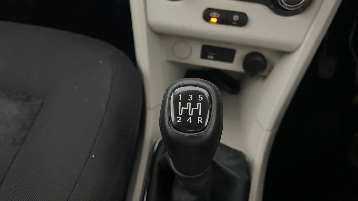 Used 2023 Tata Tigor XZ CNG Cng Manual interior GEAR  KNOB VIEW