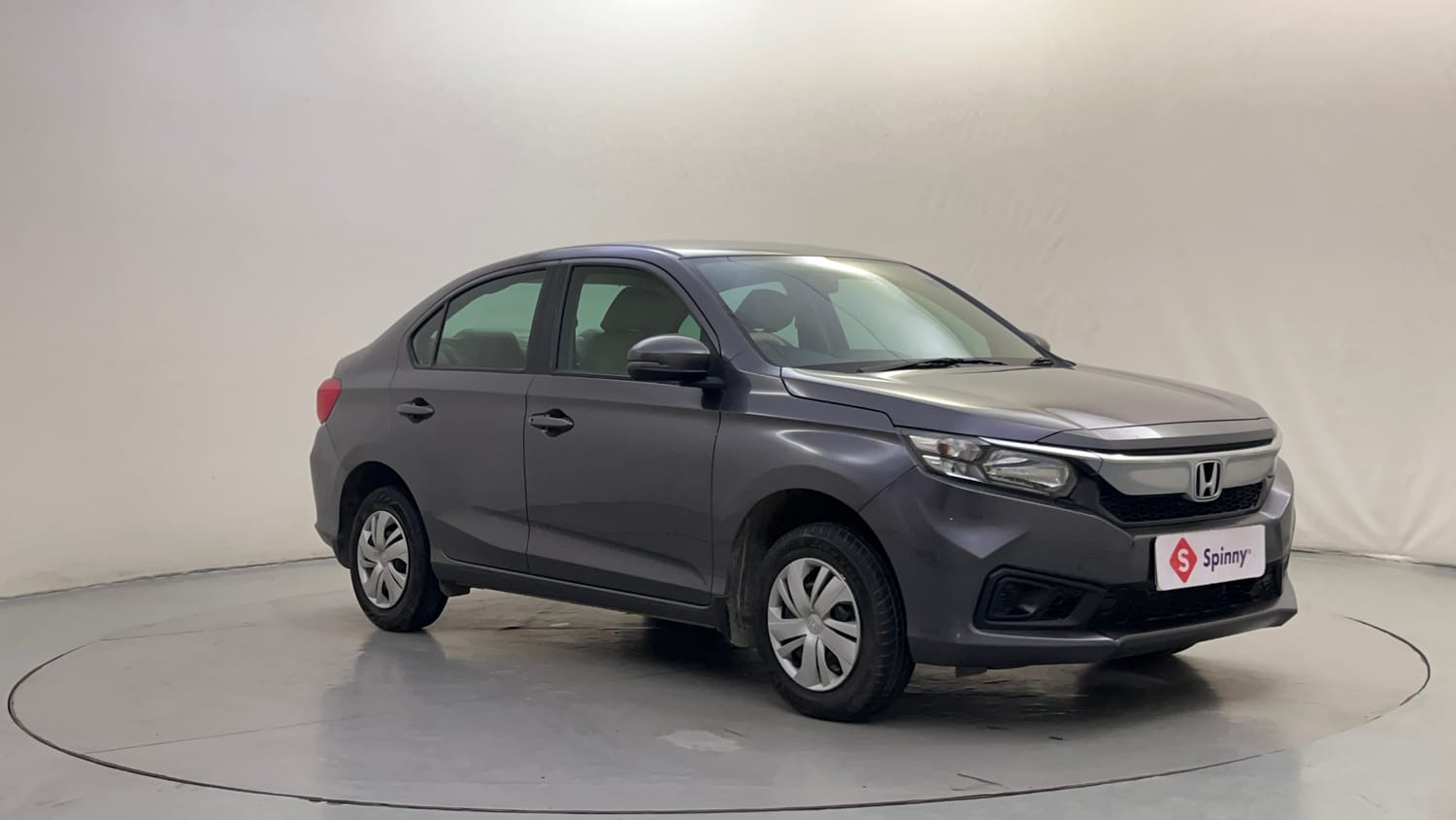 Used 2020 Honda Amaze 1.2 S MT Petrol Petrol Manual exterior RIGHT FRONT CORNER VIEW