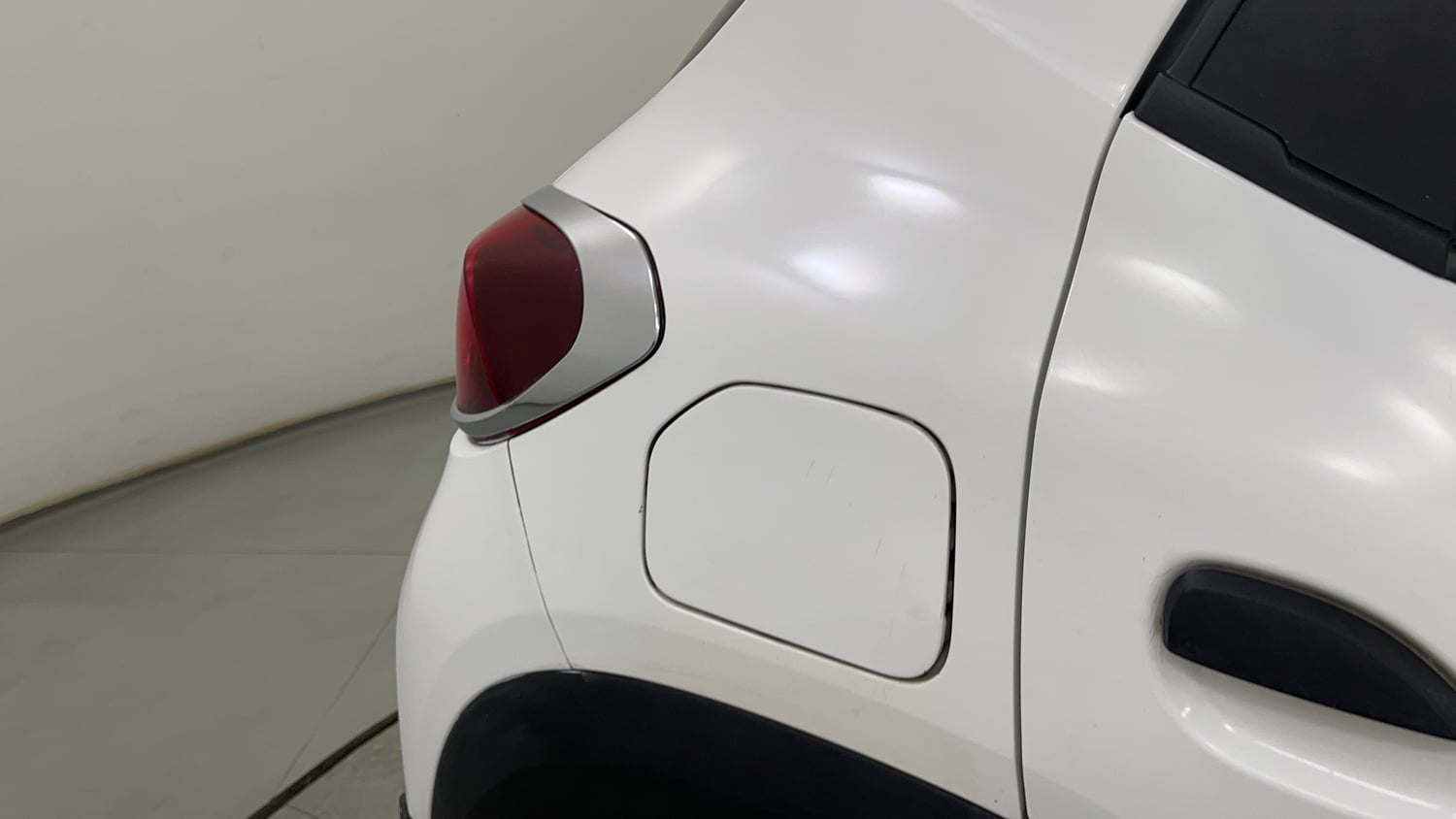Used 2020 Renault Kwid RXL Petrol Manual dents MINOR SCRATCH