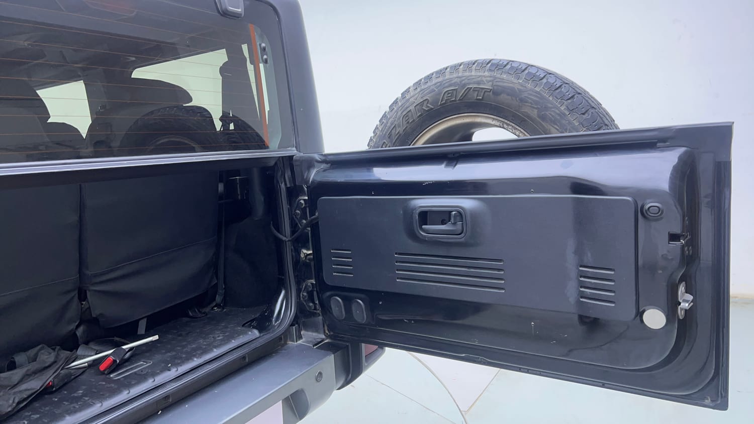 Used 2022 mahindra Thar LX Hard Top Diesel AT 4WD Diesel Automatic interior DICKY DOOR OPEN VIEW