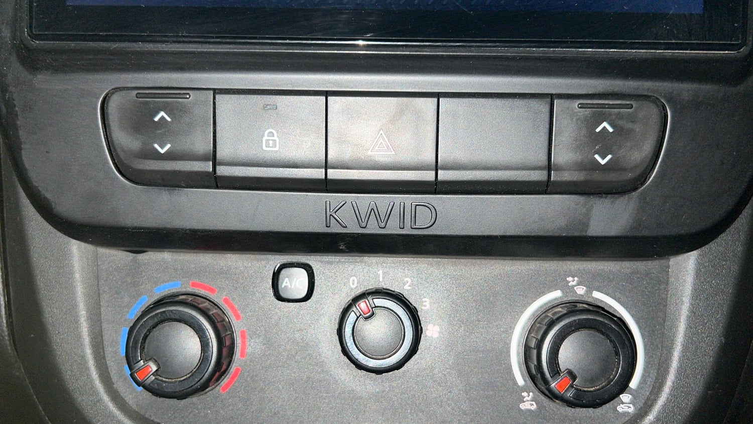 Used 2020 Renault Kwid RXL Petrol Manual top_features Power windows