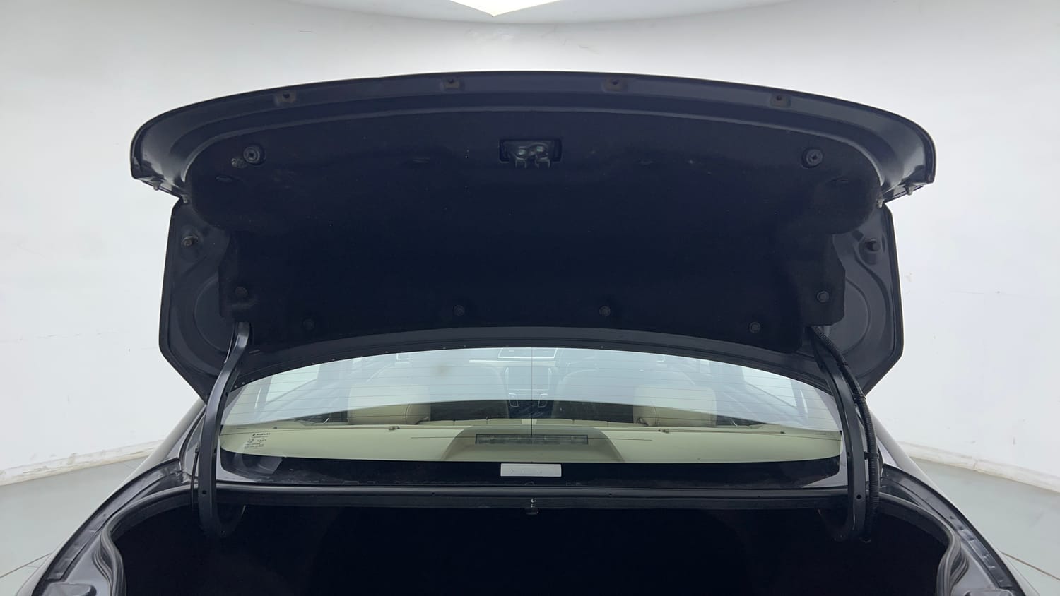 Used 2020 Maruti Suzuki Ciaz Alpha 1.5 AT Petrol Automatic interior DICKY DOOR OPEN VIEW