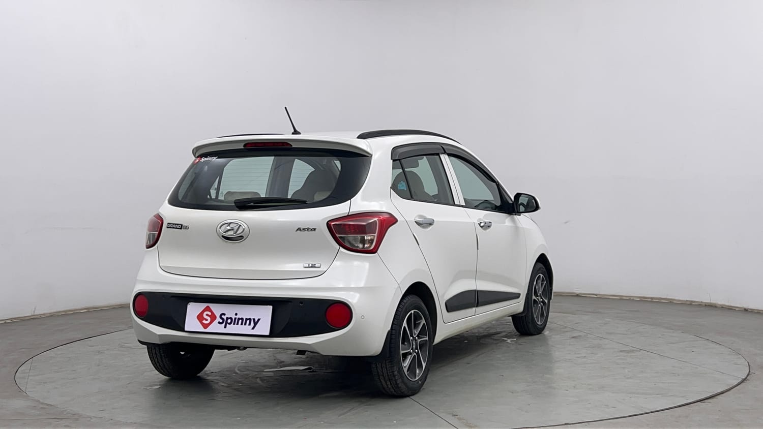 Used 2017 Hyundai Grand i10 Asta 1.2 Kappa VTVT Petrol Manual exterior RIGHT REAR CORNER VIEW