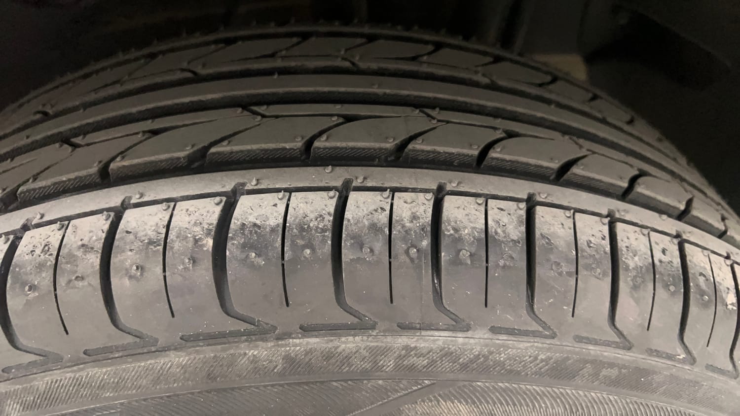 Used 2022 Tata Nexon XZA Plus (O) Diesel Diesel Automatic tyres LEFT REAR TYRE TREAD VIEW
