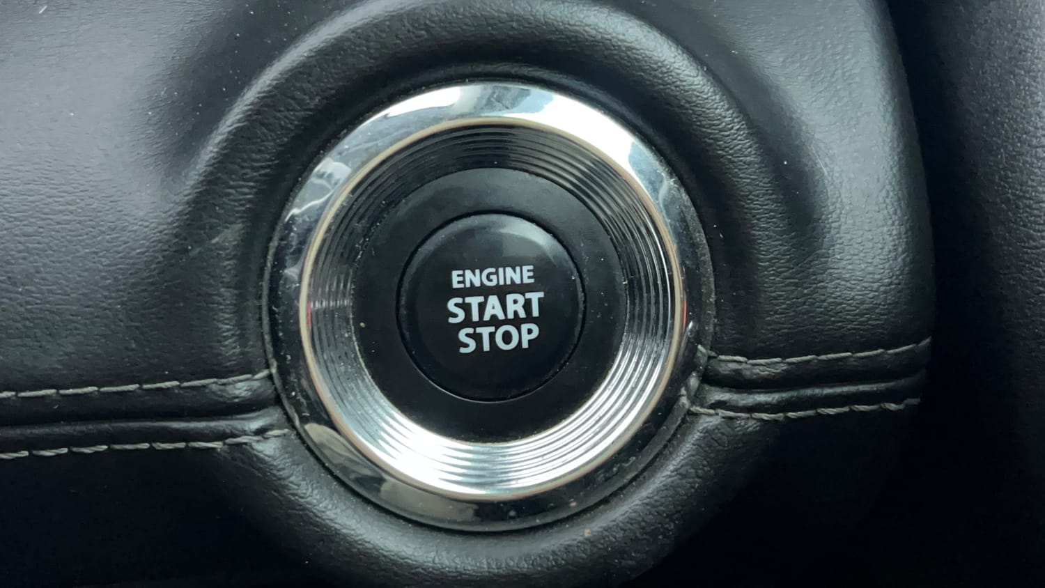 Used 2024 Toyota Urban Cruiser Hyryder G AT NeoDrive Petrol Automatic top_features Keyless start