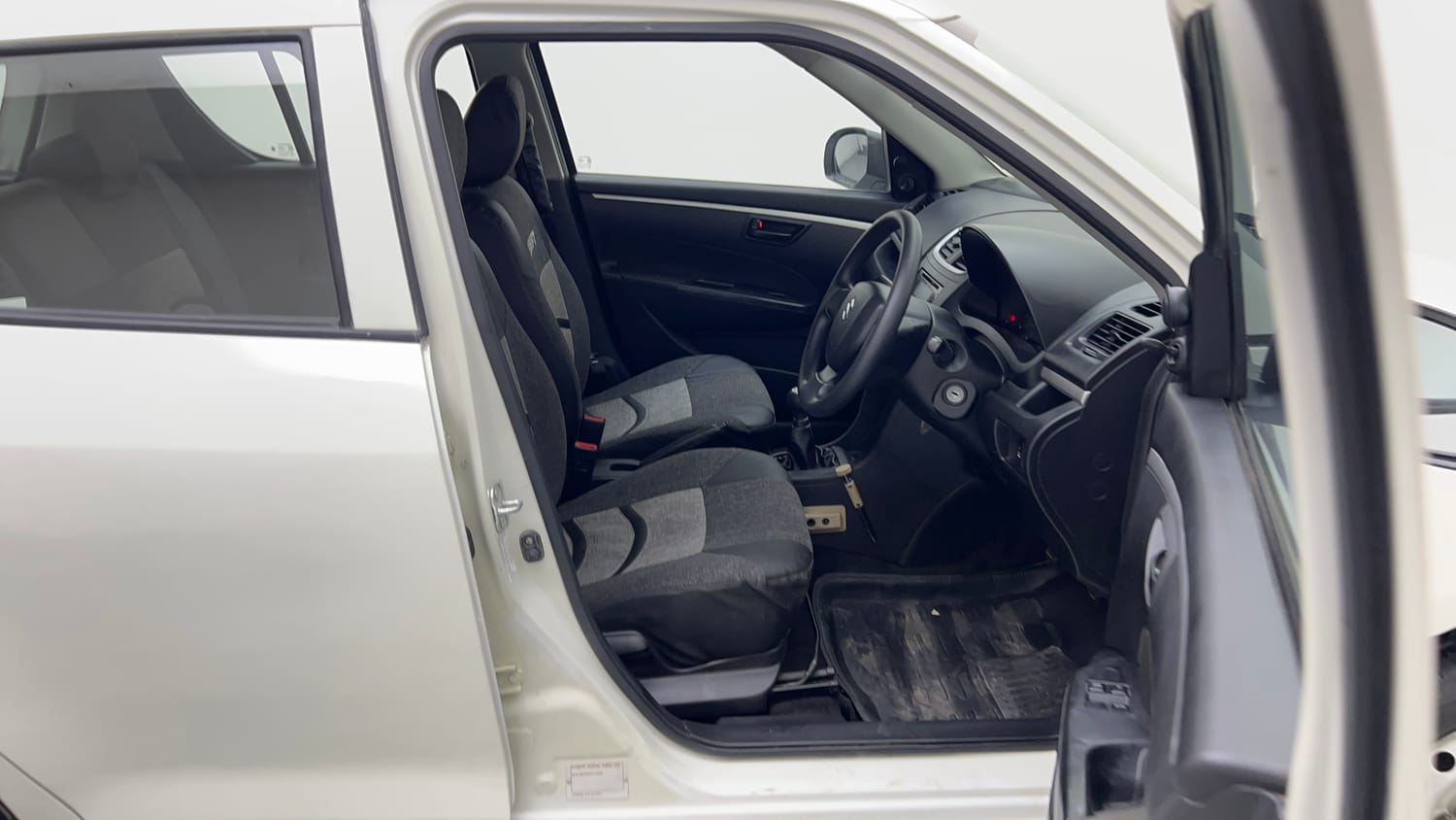 Used 2015 Maruti Suzuki Swift Lxi (O) Petrol Manual interior RIGHT SIDE FRONT DOOR CABIN VIEW