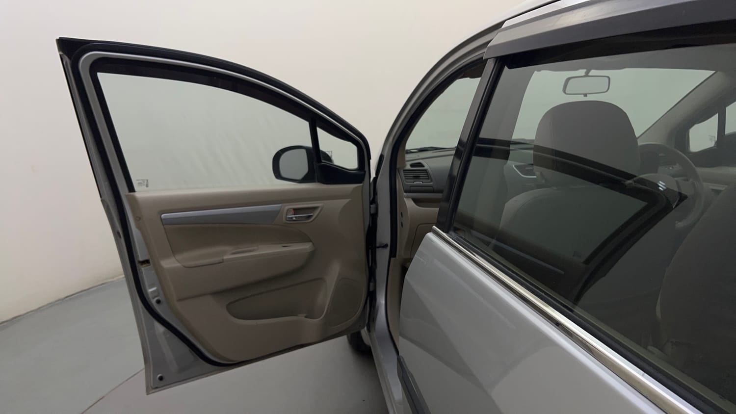 Used 2017 Maruti Suzuki Ertiga VXI AT Petrol Automatic interior LEFT FRONT DOOR OPEN VIEW