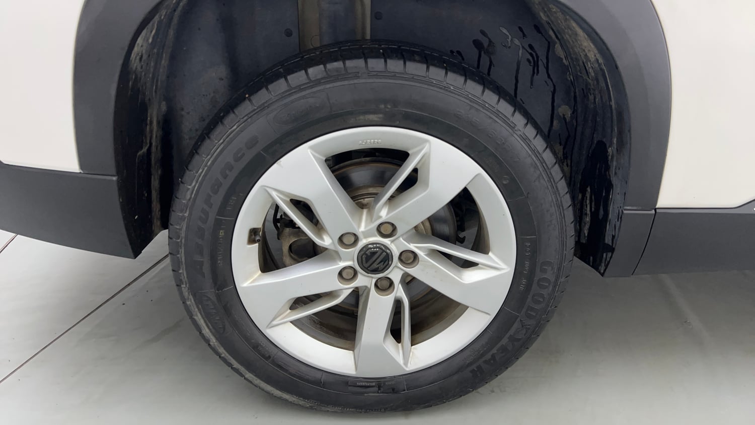 Used 2021 MG Motors Hector Super 1.5 Petrol Turbo MT Petrol Manual tyres RIGHT REAR TYRE RIM VIEW
