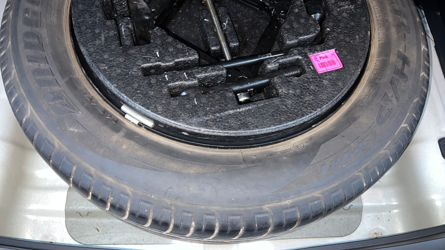 Used 2018 Hyundai Creta SX Plus 1.6 AT Petrol Petrol Automatic tyres SPARE TYRE VIEW