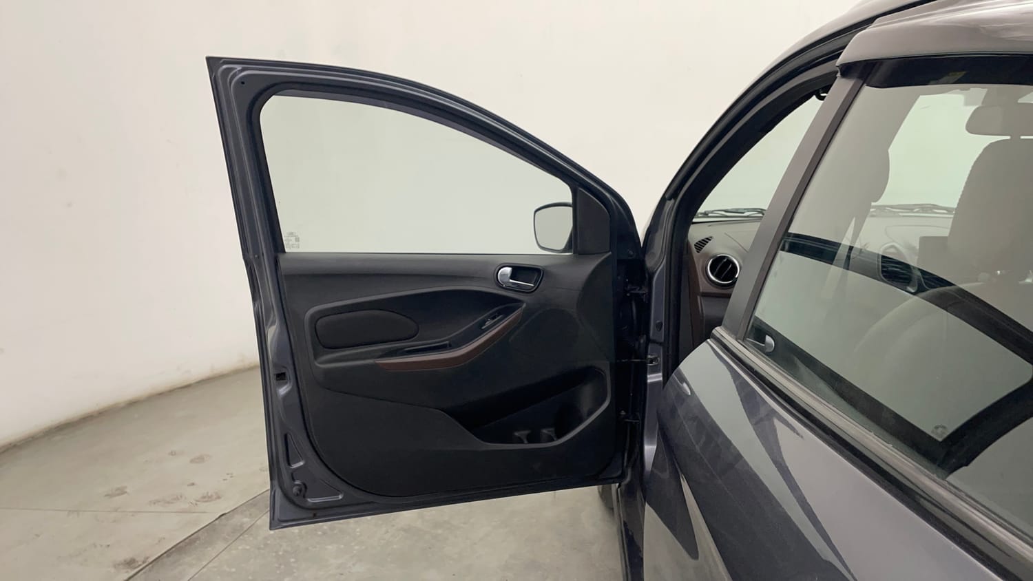 Used 2019 Ford Freestyle Titanium 1.2 Ti-VCT Petrol Manual interior LEFT FRONT DOOR OPEN VIEW