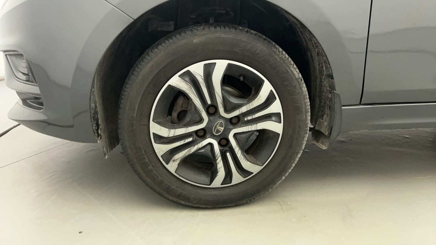 Used 2022 Tata Tiago XT CNG Cng Manual tyres LEFT FRONT TYRE RIM VIEW