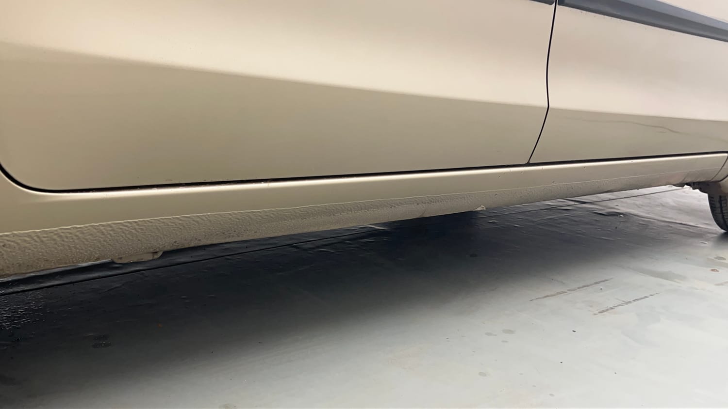 Used 2016 Maruti Suzuki Ertiga ZXI Petrol Manual dents MINOR DENT