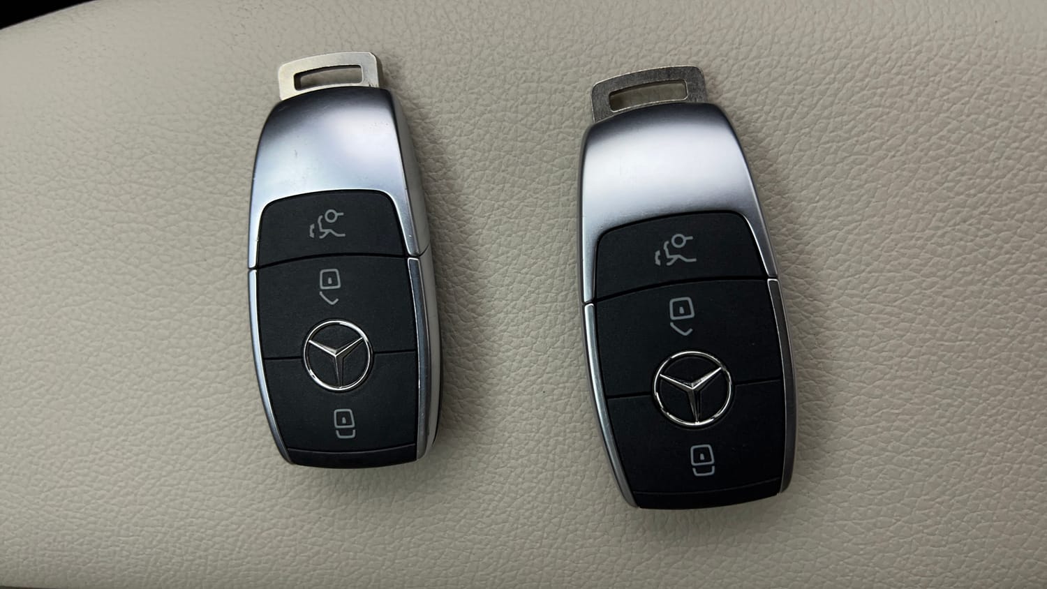 Used 2025 Mercedes-Benz A-Class Limousine 200 Petrol Automatic extra CAR KEY VIEW