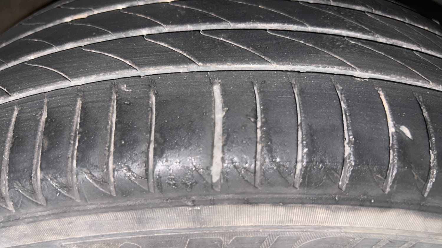 Used 2018 Honda BR-V V CVT Petrol Petrol Automatic tyres RIGHT FRONT TYRE TREAD VIEW