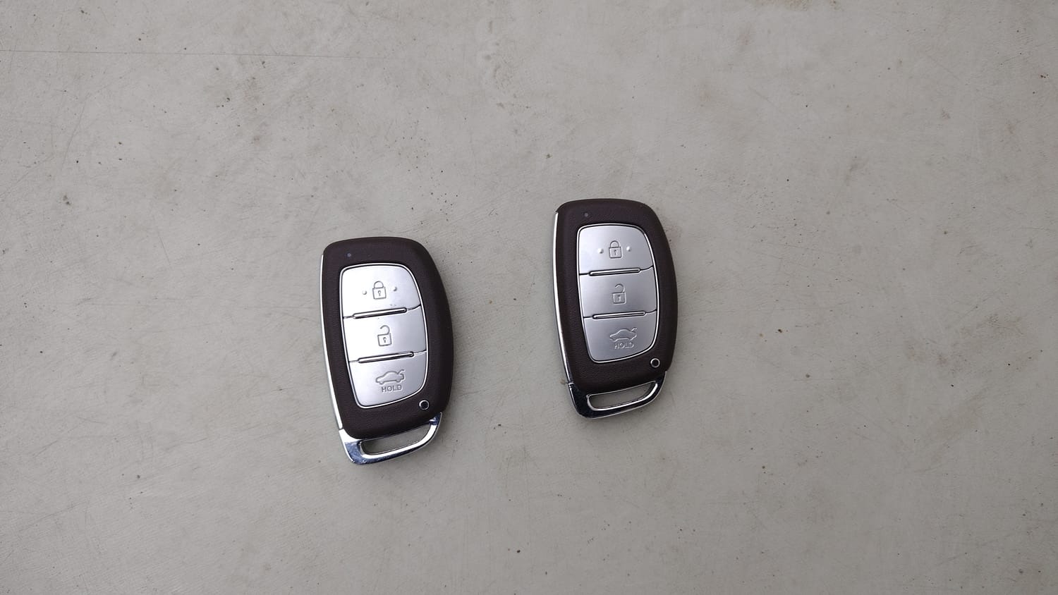 Used 2025 Hyundai Exter SX (O) Connect 1.2 AMT Knight Edition Petrol Automatic extra CAR KEY VIEW