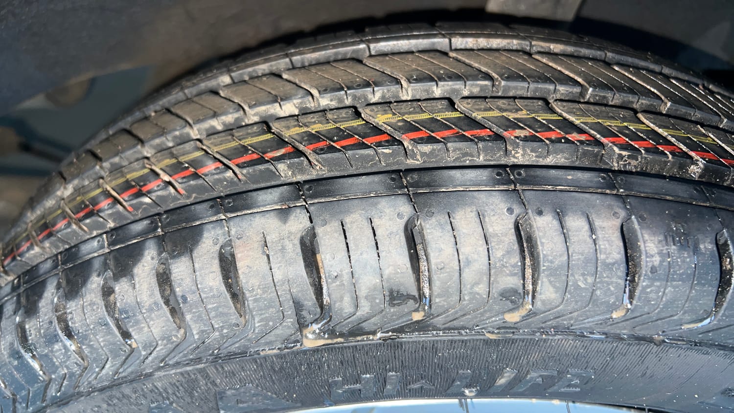Used 2017 Renault Kwid CLIMBER 1.0 AMT Petrol Automatic tyres LEFT REAR TYRE TREAD VIEW
