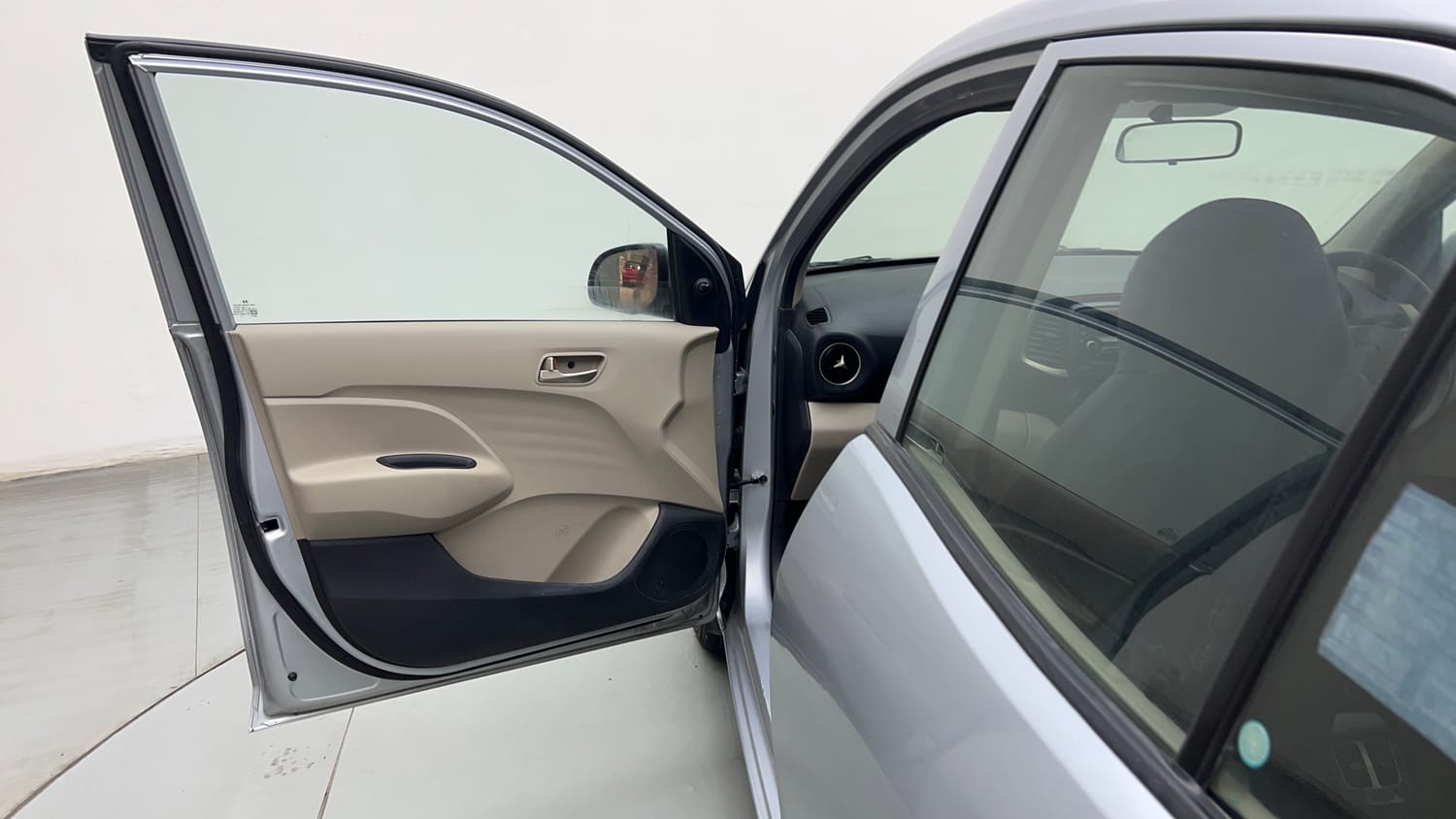 Used 2019 Hyundai Santro Magna Petrol Manual interior LEFT FRONT DOOR OPEN VIEW