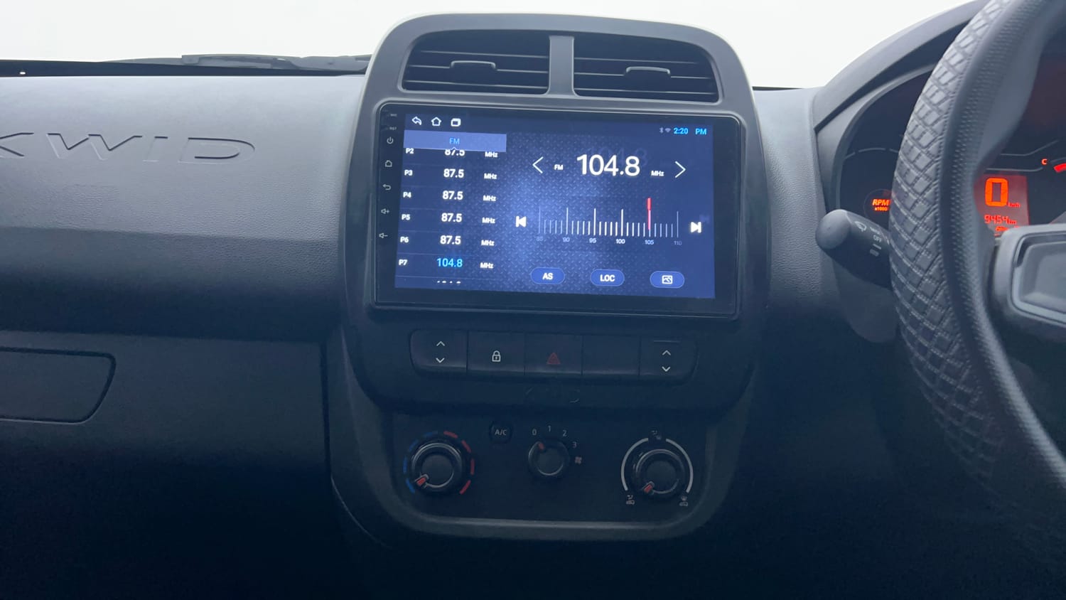 Used 2020 Renault Kwid RXL Petrol Manual interior MUSIC SYSTEM & AC CONTROL VIEW