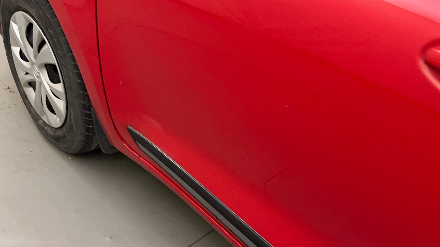 Used 2019 Maruti Suzuki Swift VXi AMT Petrol Automatic dents MINOR SCRATCH