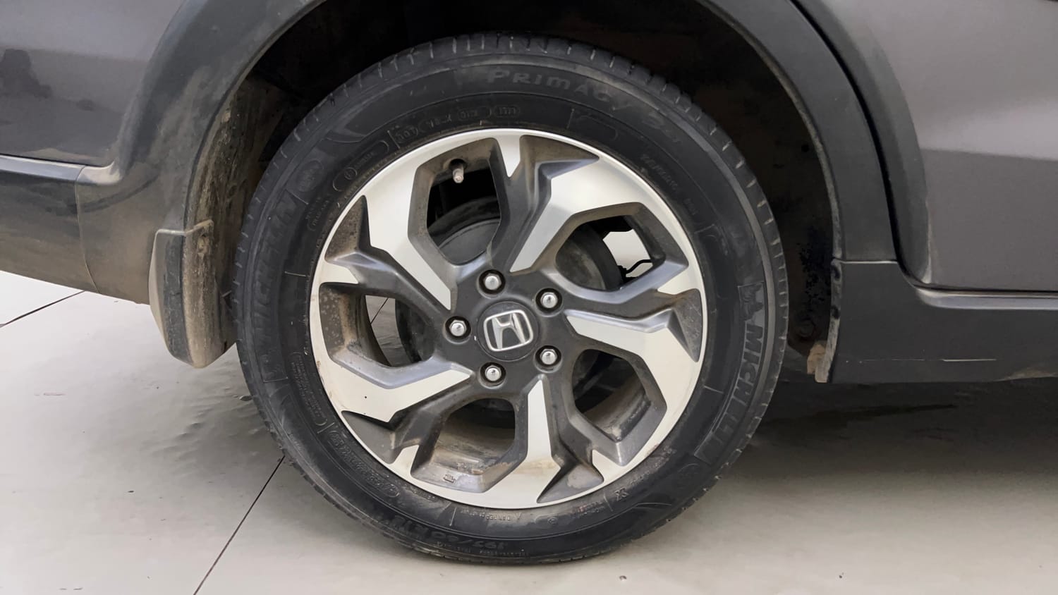 Used 2018 Honda BR-V V CVT Petrol Petrol Automatic tyres RIGHT REAR TYRE RIM VIEW