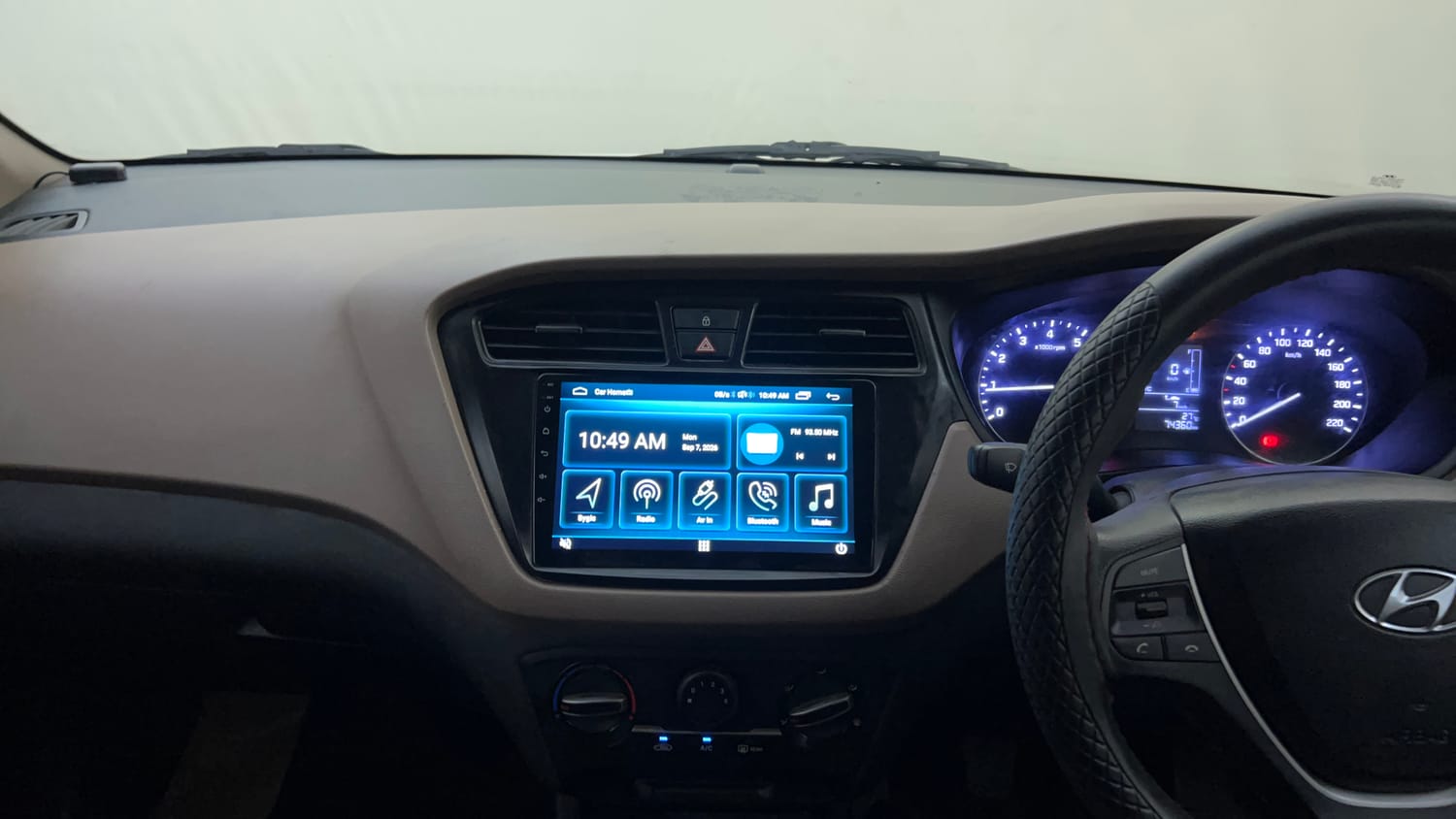 Used 2018 Hyundai Elite i20 Sportz 1.2 Petrol Manual interior MUSIC SYSTEM & AC CONTROL VIEW