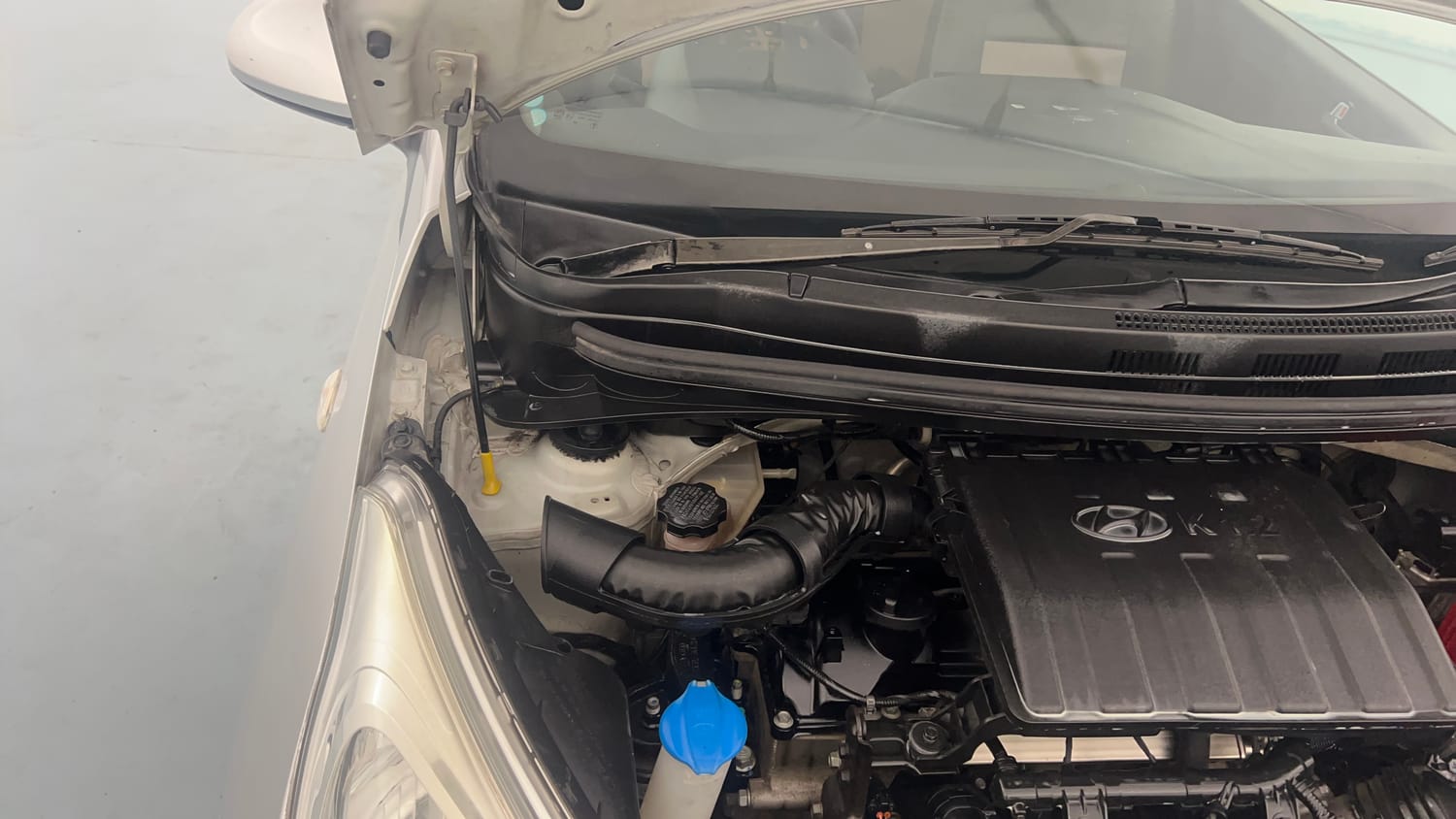 Used 2017 Hyundai Grand i10 Sportz 1.2 Kappa VTVT Petrol Manual engine ENGINE RIGHT SIDE HINGE & APRON VIEW