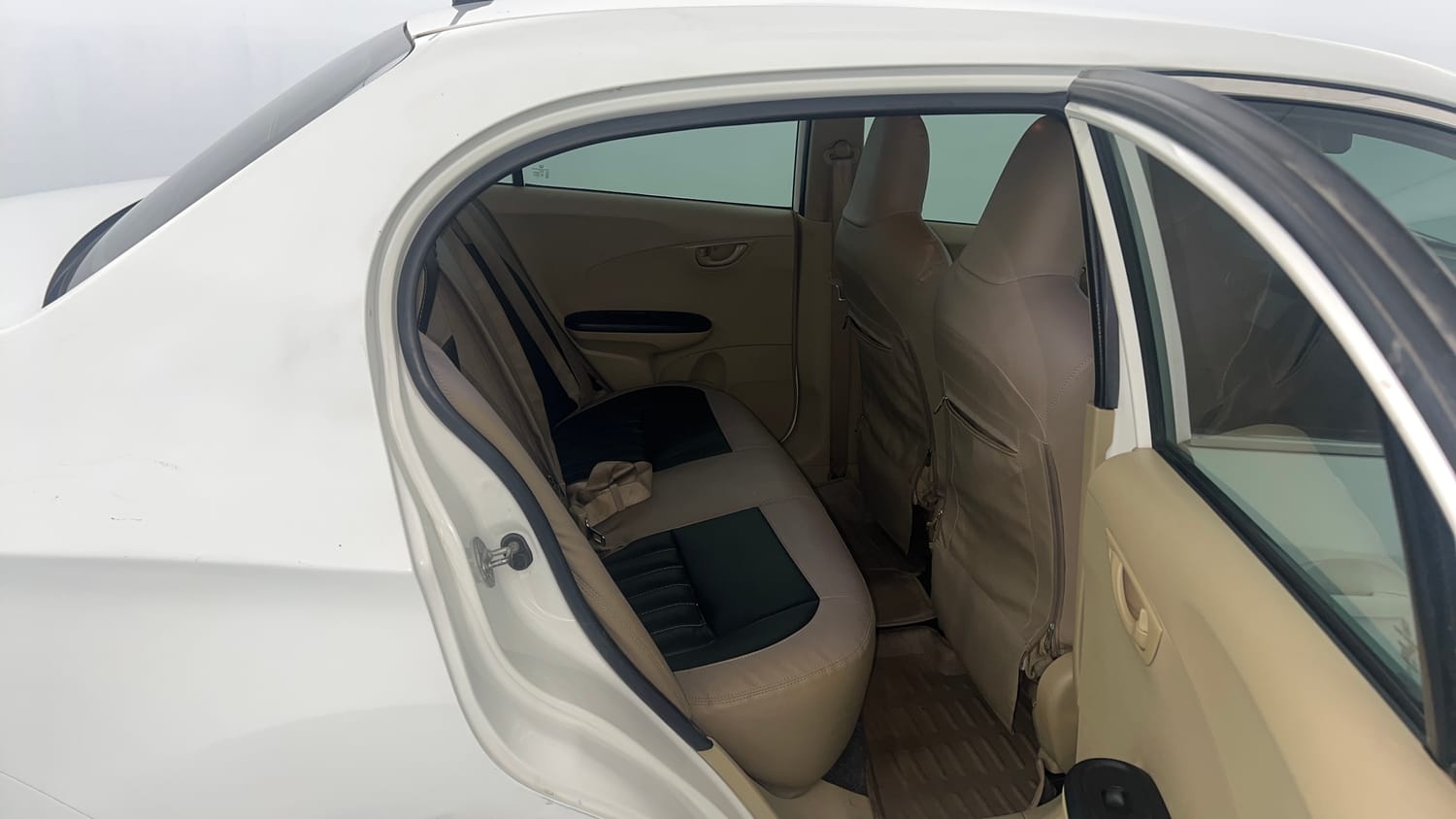 Used 2015 Honda Amaze 1.2 SX i-VTEC Petrol Manual interior RIGHT SIDE REAR DOOR CABIN VIEW