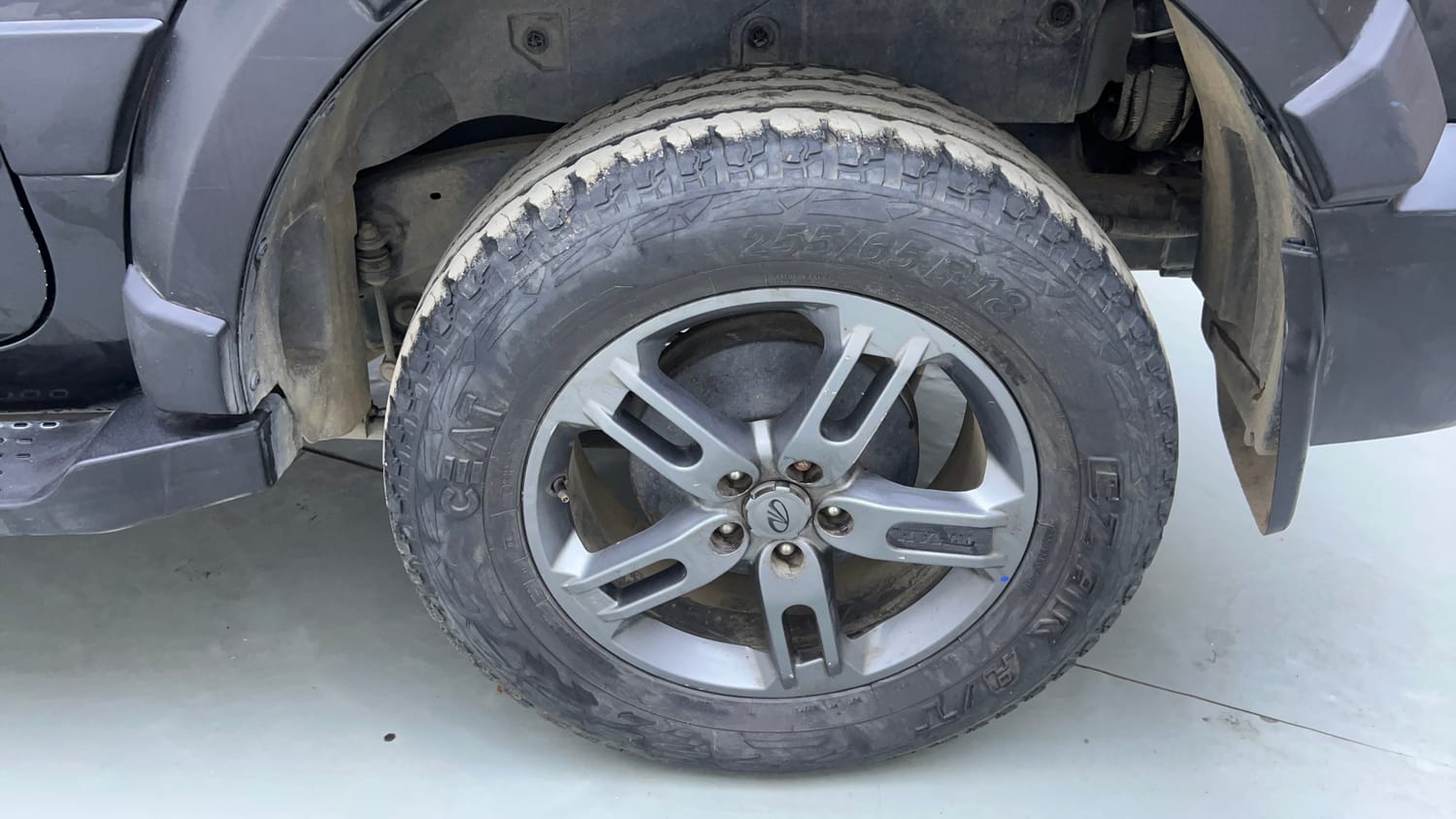 Used 2022 mahindra Thar LX Hard Top Diesel AT 4WD Diesel Automatic tyres LEFT REAR TYRE RIM VIEW