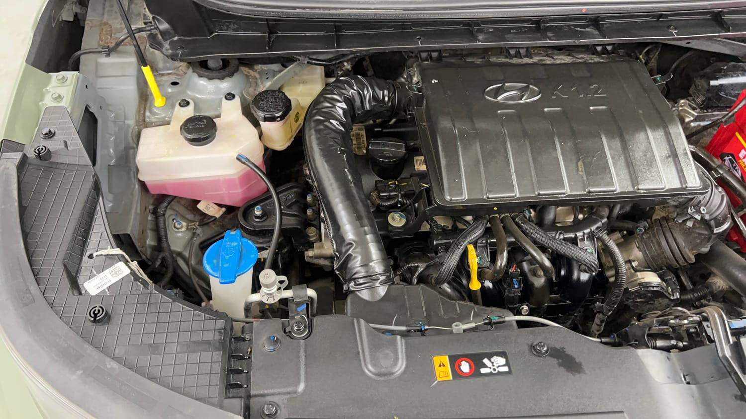 Used 2024 Hyundai Exter S 1.2 MT Hy-CNG Duo Cng Manual engine ENGINE RIGHT SIDE VIEW