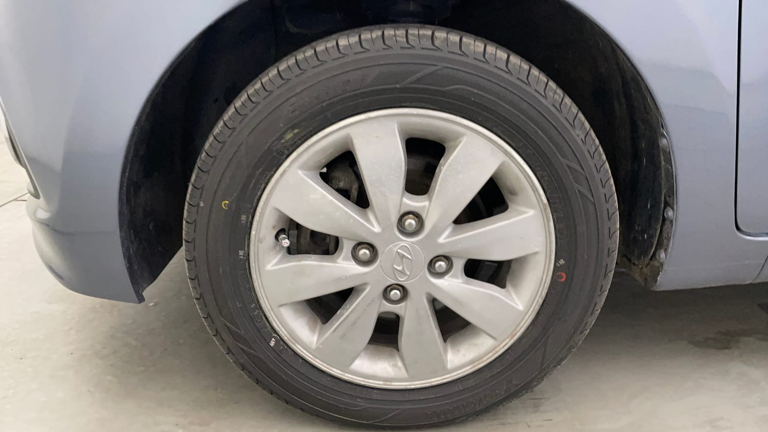 Used 2016 Hyundai Xcent SX 1.2 Petrol Manual tyres LEFT FRONT TYRE RIM VIEW