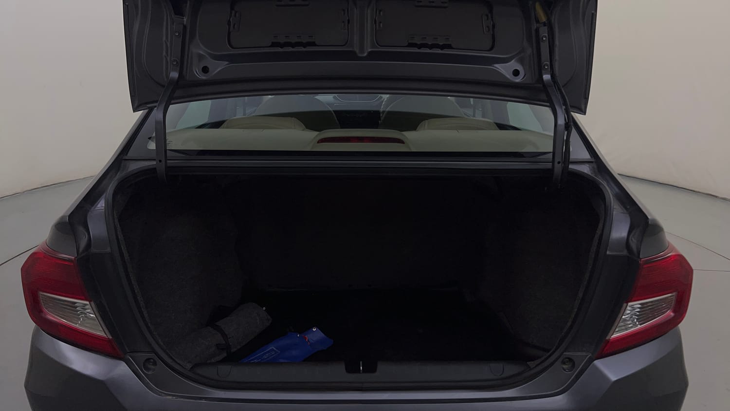 Used 2020 Honda Amaze 1.2 S MT Petrol Petrol Manual interior DICKY INSIDE VIEW