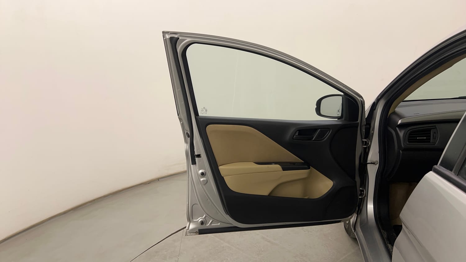 Used 2016 Honda City SV CVT Petrol Automatic interior LEFT FRONT DOOR OPEN VIEW