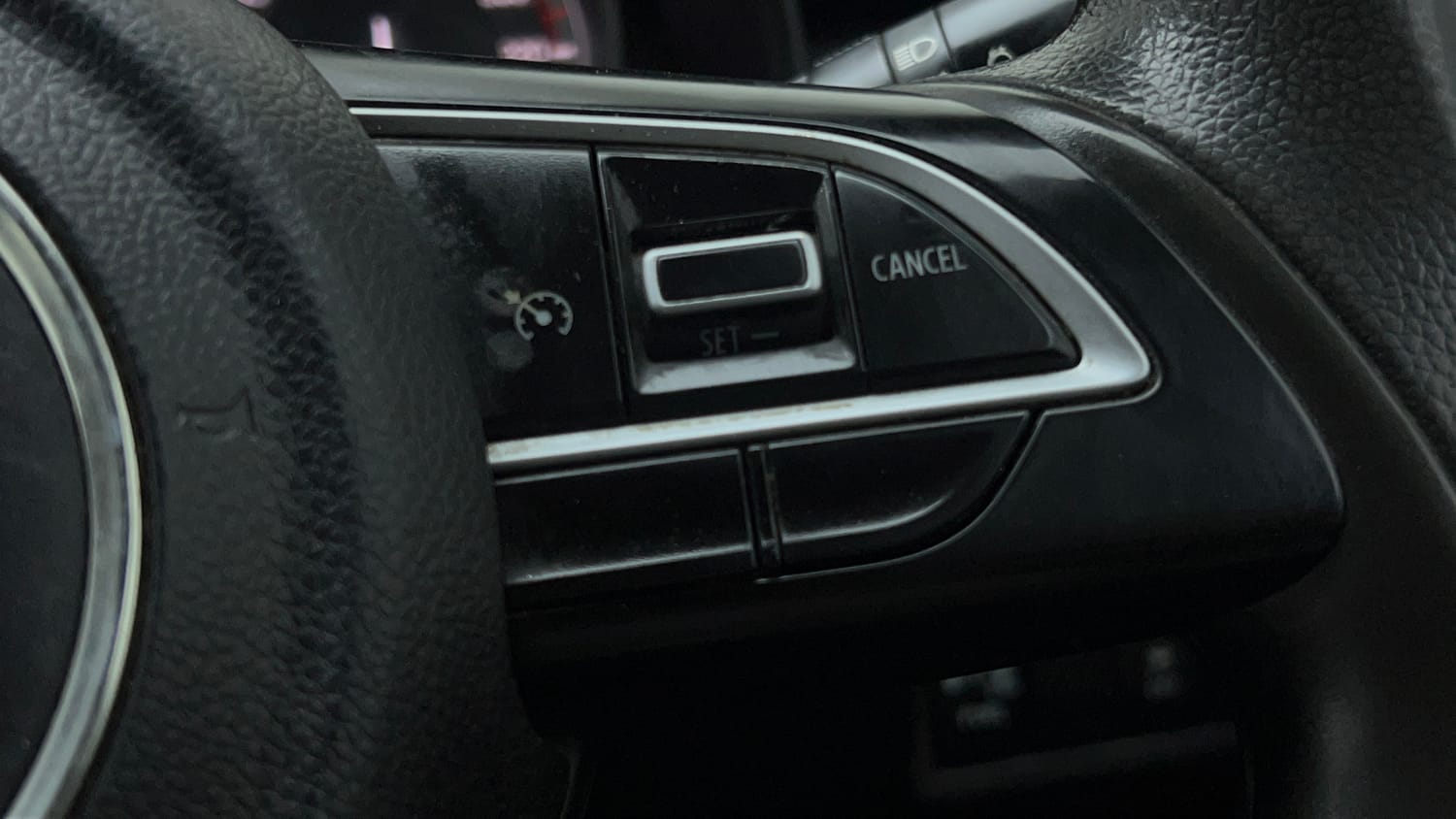 Used 2023 Maruti Suzuki XL6 Zeta MT CNG Cng Manual top_features Cruise control