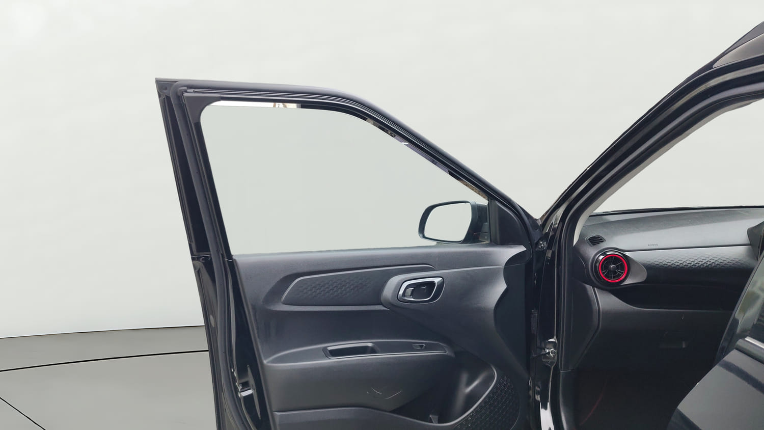Used 2025 Hyundai Exter SX (O) Connect 1.2 AMT Knight Edition Petrol Automatic interior LEFT FRONT DOOR OPEN VIEW