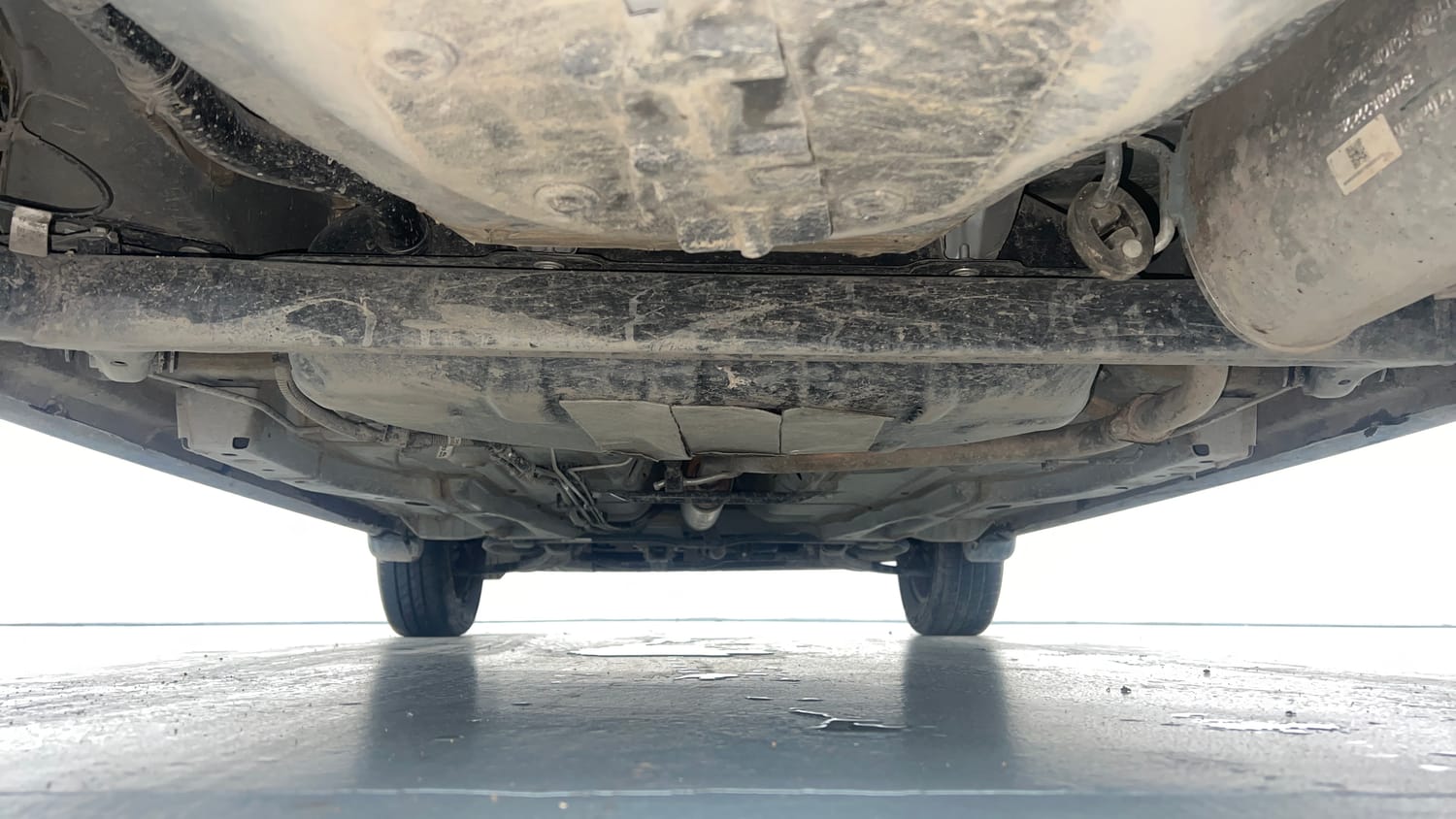 Used 2023 Tata Tiago XT Petrol Manual extra REAR UNDERBODY VIEW (TAKEN FROM REAR)