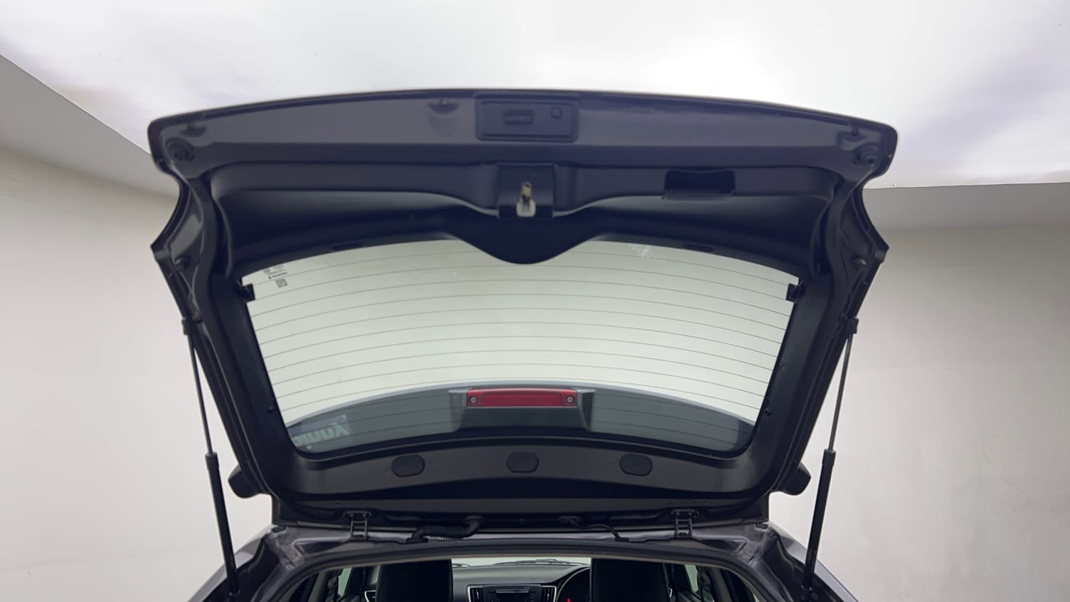 Used 2018 Maruti Suzuki Baleno Zeta 1.2 AT Petrol Automatic interior DICKY DOOR OPEN VIEW