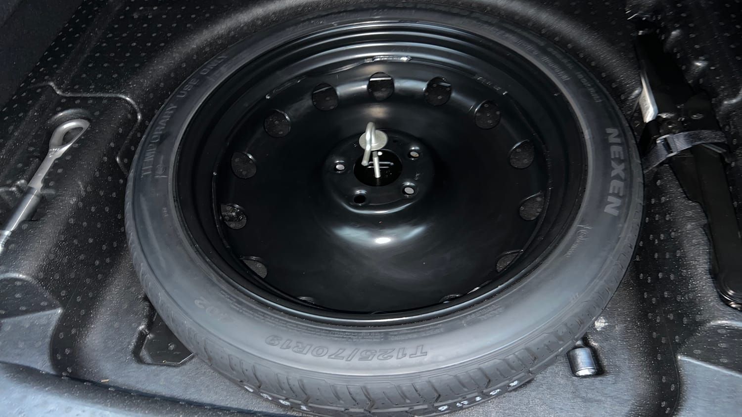 Used 2025 Mercedes-Benz A-Class Limousine 200 Petrol Automatic tyres SPARE TYRE VIEW