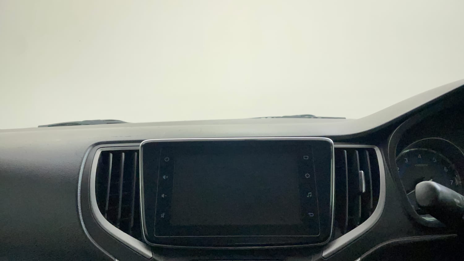 Used 2019 Maruti Suzuki Baleno Alpha Automatic Petrol Automatic top_features Integrated (in-dash) music system