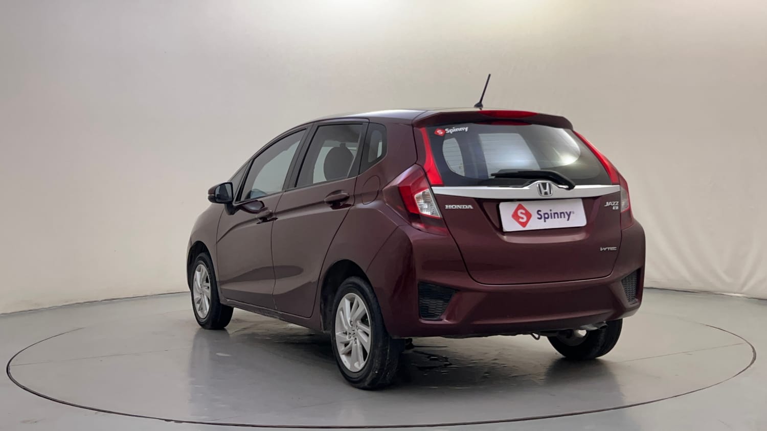 Used 2015 Honda Jazz V Petrol Petrol Manual exterior LEFT REAR CORNER VIEW