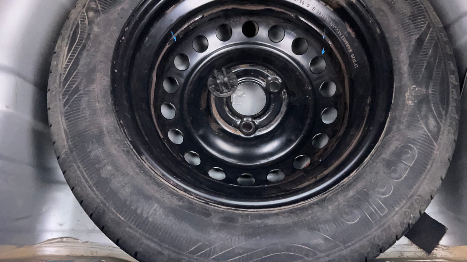 Used 2020 Renault Kwid RXL Petrol Manual tyres SPARE TYRE VIEW