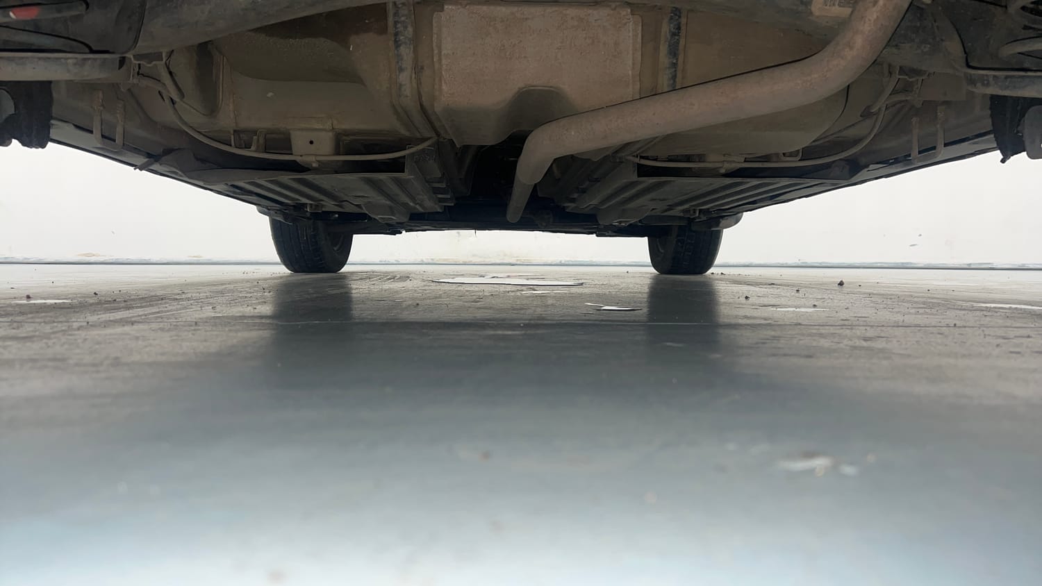Used 2017 Maruti Suzuki Vitara Brezza LDi (O) Diesel Manual extra REAR UNDERBODY VIEW (TAKEN FROM REAR)