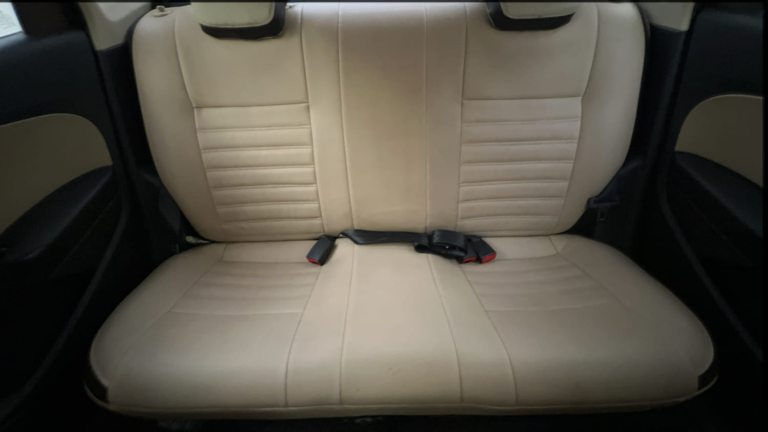 Used 2016 Volkswagen Ameo Highline1.2L (P) Petrol Manual interior REAR SEAT CONDITION VIEW