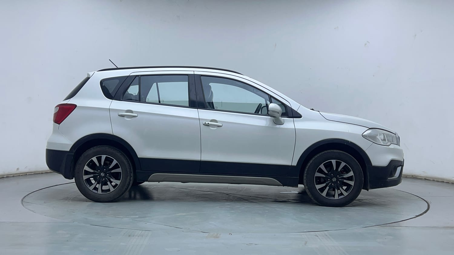 Used 2019 Maruti Suzuki S-Cross Zeta 1.3 Diesel Manual exterior RIGHT SIDE VIEW